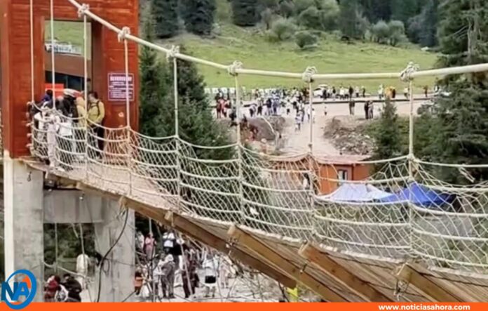 Xinjiang: colapso de puente colgante
