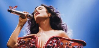 Katy Perry sufre descarga eléctrica en concierto