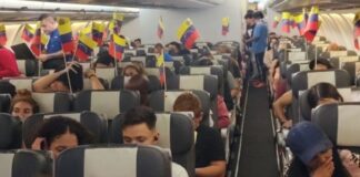 Regresan más 300 venezolanos al País de México