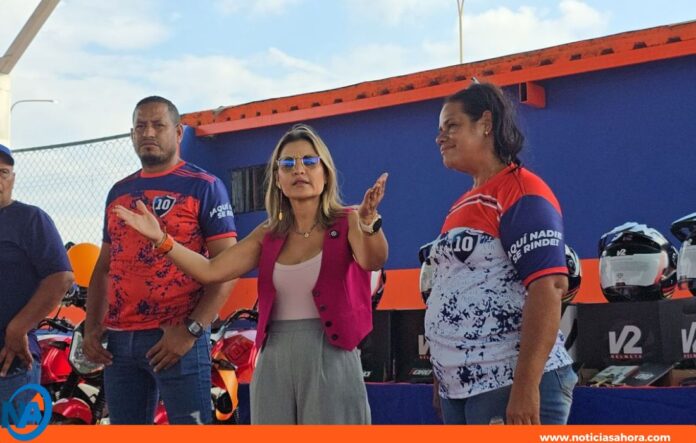 Dina Castillo envía mensaje a motorizados Dina Castillo envía mensaje a motorizados