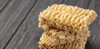 Adolescente fallece tras consumir fideos instantáneos