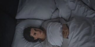 despertarse madrugada salud