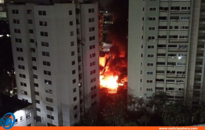incendio residencias caracas incendio residencias caracas