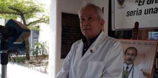 médicos suspendidos promocionar servicios