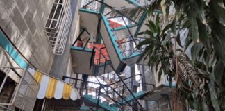 Colapsan escaleras Guatire