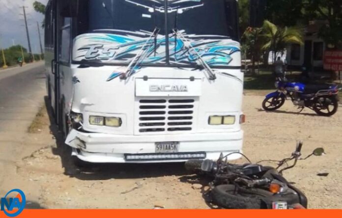 colisión autobús moto Falcón colisión autobús moto Falcón