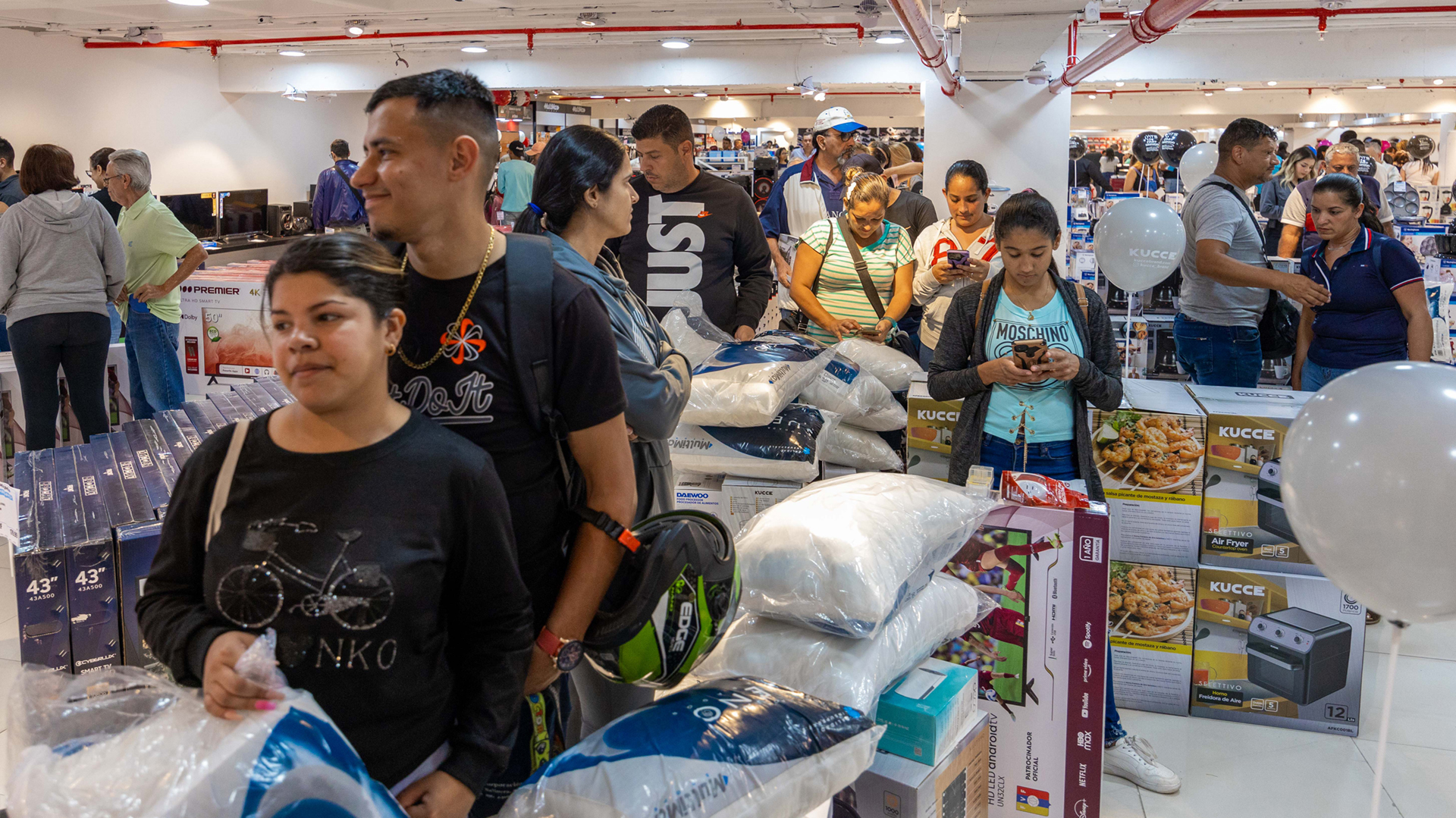tiendas Multimax sexto aniversario