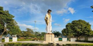 Guacara escultura José Gregorio Hernández