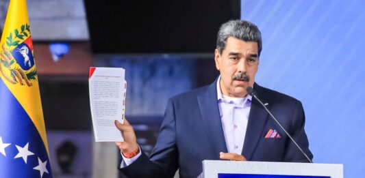 Maduro retirar nacionalidad