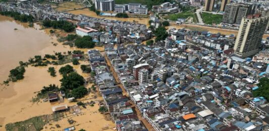 Lluvias dejan 49 muertos en Nepal