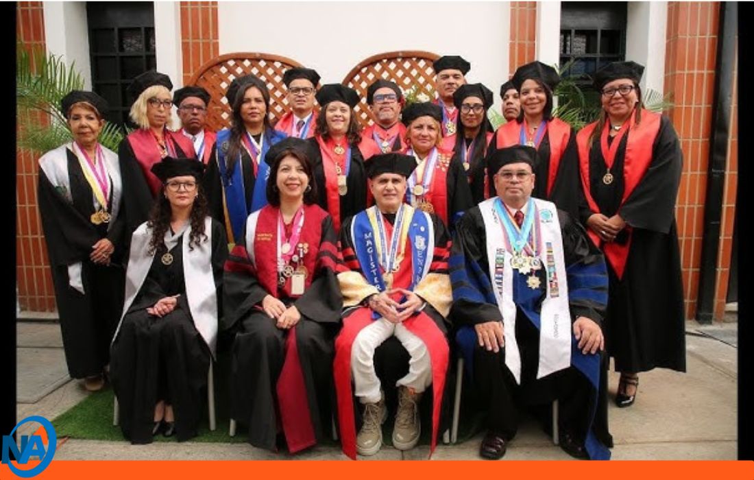 Saab presidió acto solemne de 169 profesionales .0