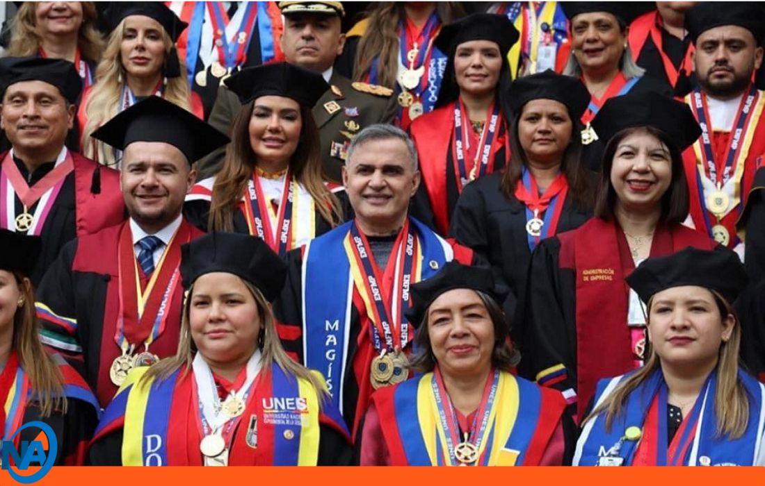 Saab presidió acto solemne de 169 profesionales .1
