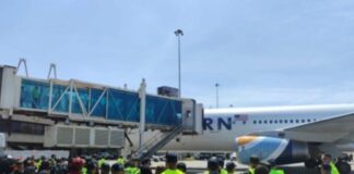 Regresan a Venezuela 150 migrantes vuelo 77