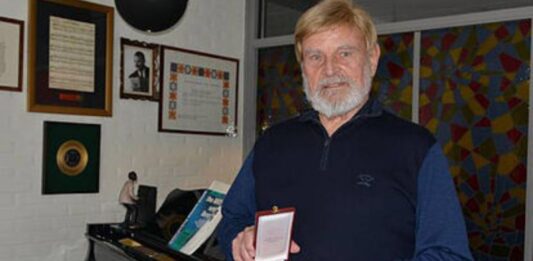 fallece Leo Caerts