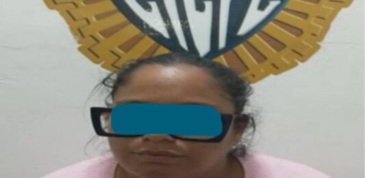mujer detenida estafa dólares Sucre