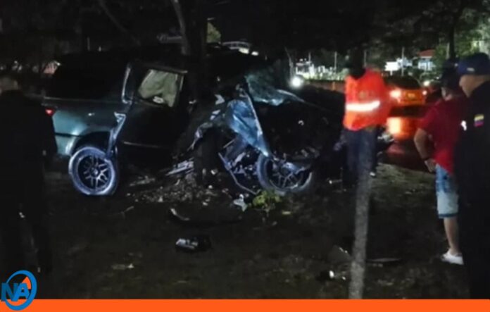 vehículo colisionó Maracay vehículo colisionó Maracay