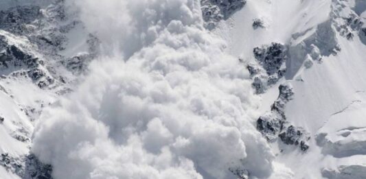 Avalancha en Nepal deja 7 alpinistas muertos