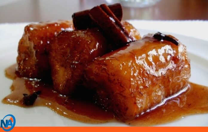 Dulce del plátano maduro caramelizado Dulce del plátano maduro caramelizado