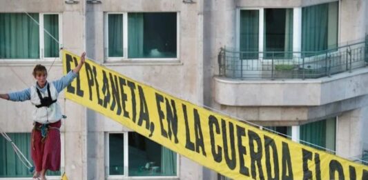 Protesta Greenpeace en Madrid por justicia climática