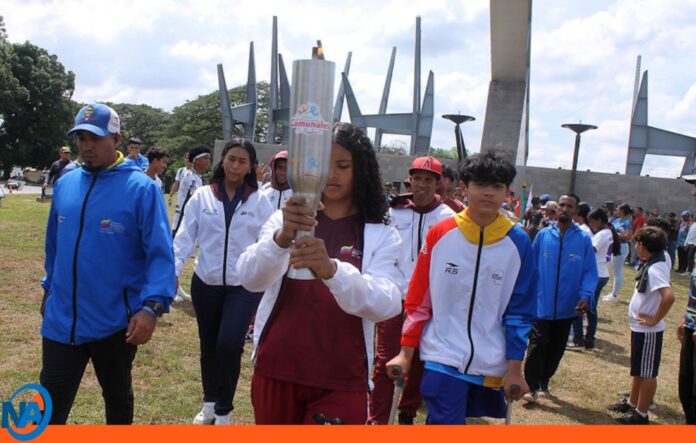 Encendido Fuego Patrio de III Juegos Deportivos Nacionales Comunales 2025 Encendido Fuego Patrio de III Juegos Deportivos Nacionales Comunales 2025