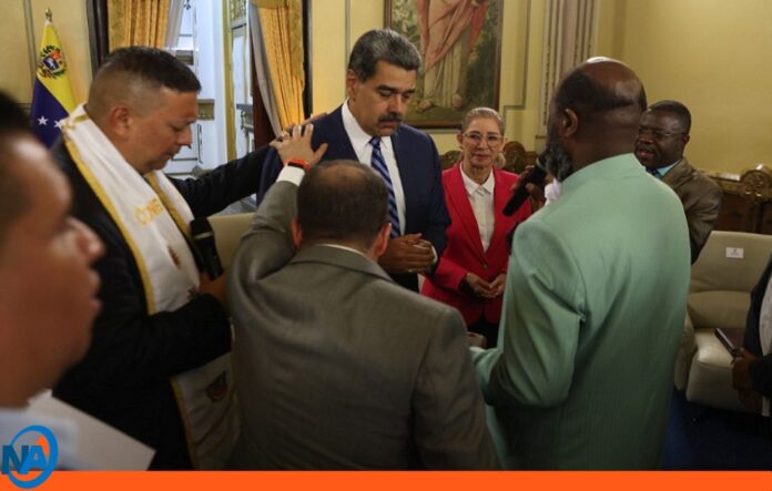 Presidente Maduro y religiosos oran por Venezuela