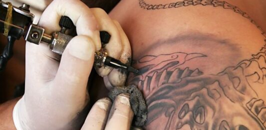 Los tatuajes debilita el sistema inmunitario