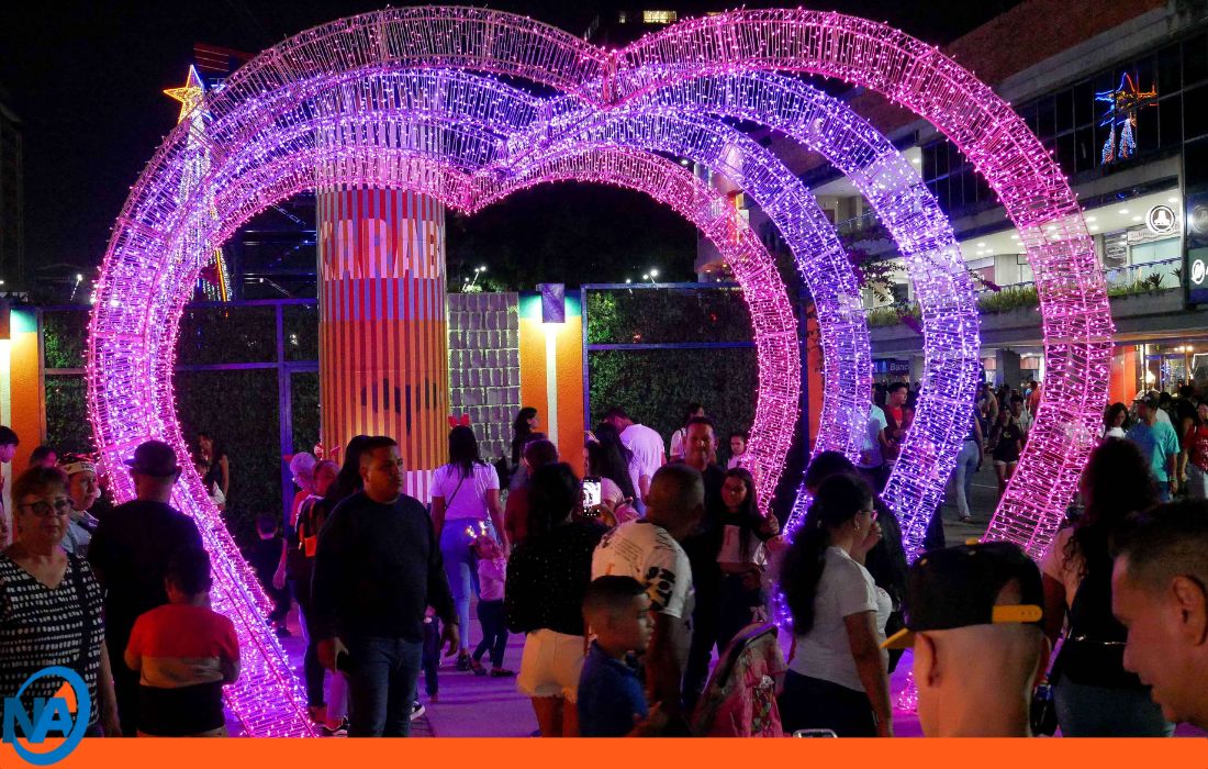 Lacava y Castillo Encendido Navideño en Valencia-2-3