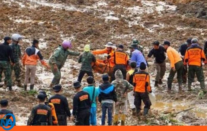 Suman 18 muertos y 61 desaparecidos en Indonesia