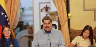 Maduro instala Consejo de Gobierno Estudiantil