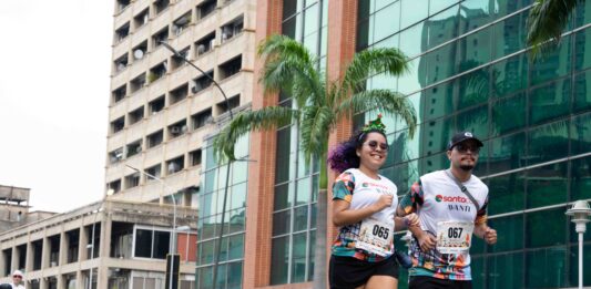 Santa Corre Copa Avanti