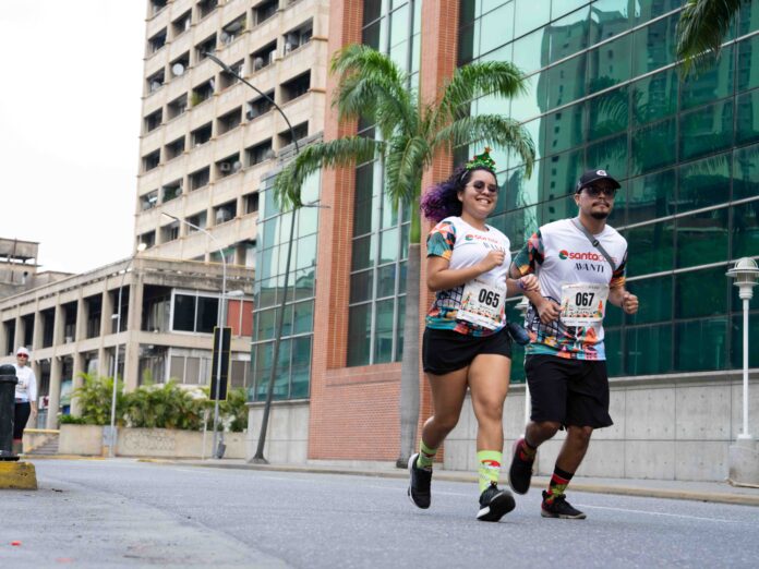 Yaser-Arafat-Dagga-Muhd-Navidad-en-Caracas-Santa--copa-avanti Santa Corre Copa Avanti