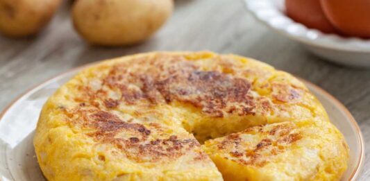 Tortilla de batatas y cebollas