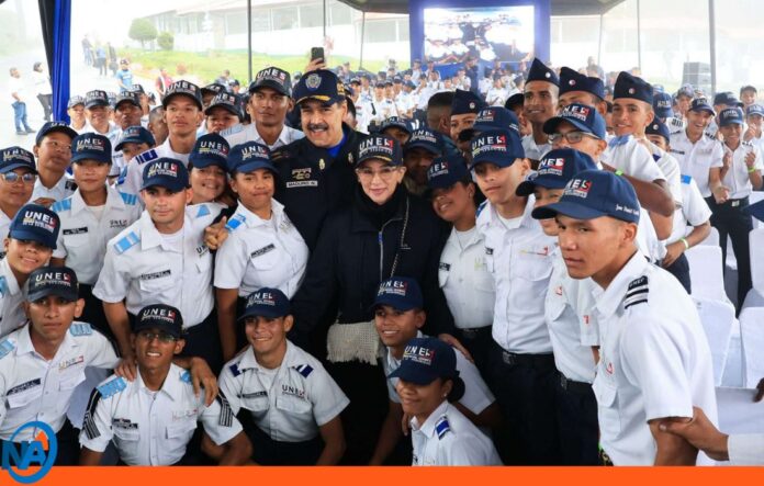 Maduro inaugura Academia del Servicio de Policía Maduro inaugura Academia del Servicio de Policía