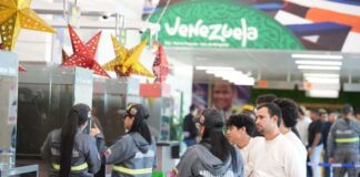 Arriban 218 Venezolanos al país