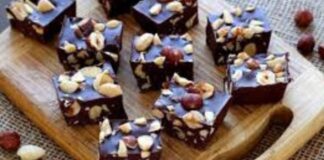 Turrón de chocolate y frutos secos