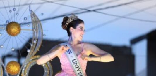 Fátima Bosch polémica su baile Eufórico en México