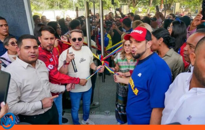 Lacava inauguración Auditorio Negro Primero Sede de Gobierno del Sur