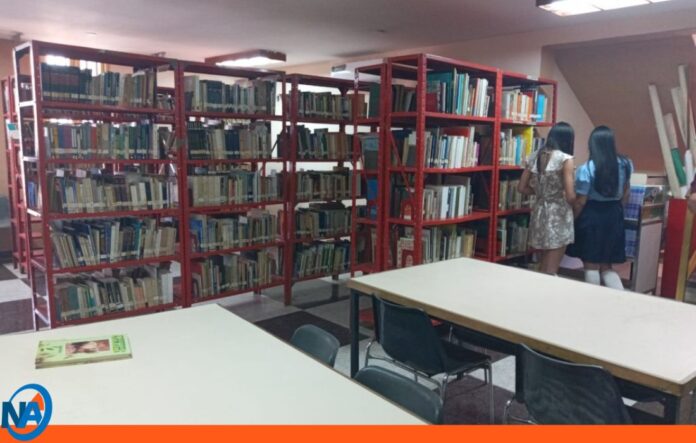 Comuna inauguran biblioteca en Coro