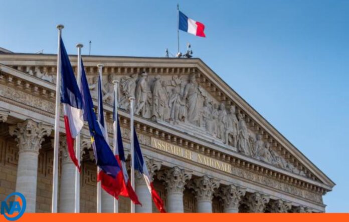 Francia elimina «deber conyugal»