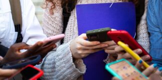 Francia redes sociales menores