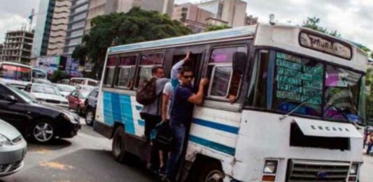 Sector transporte opera lunes