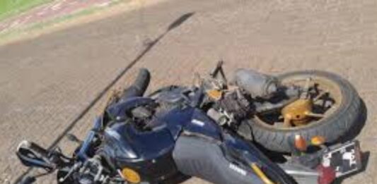 Siniestro vial moto y bicicleta Los Guayos
