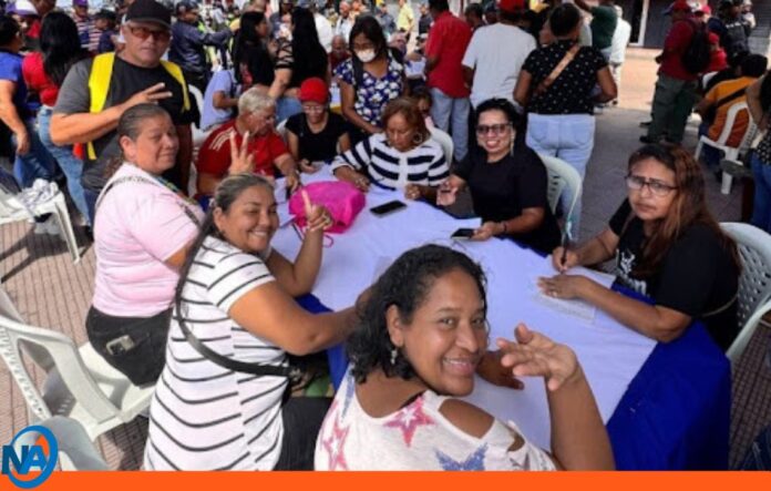 Pueblo venezolano solidaridad Maduro y Cilia Flores Pueblo venezolano solidaridad Maduro y Cilia Flores