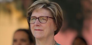 embajadora Laura Dogu