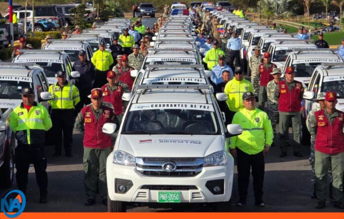 Diosdado Cabello entrega patrullas y motos