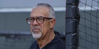 Luis Sojo queda fuera de los Leones
