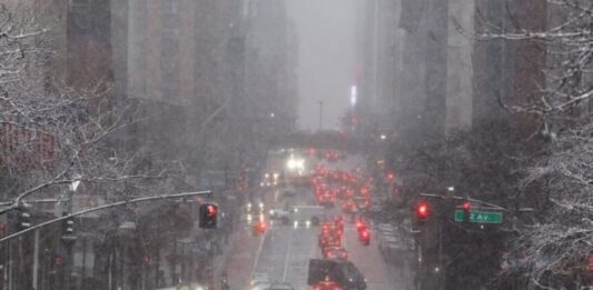 Nueva York toque de queda tormenta nieve
