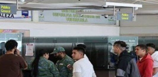 venezolanos repatriados desde Miami