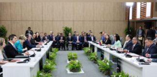 Delcy Rodríguez firma acuerdos con Shell