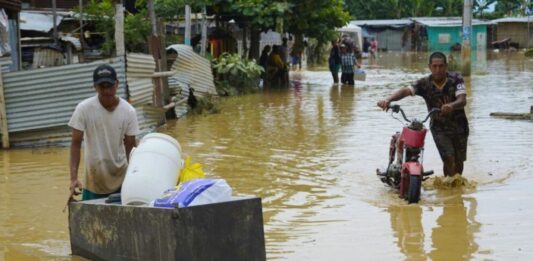 Ecuador por lluvias deja 15 muertos